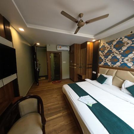 Hotel Hostel Vimal Ganga ริชิเคช ภายนอก รูปภาพ