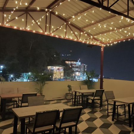 Hotel Hostel Vimal Ganga ริชิเคช ภายนอก รูปภาพ