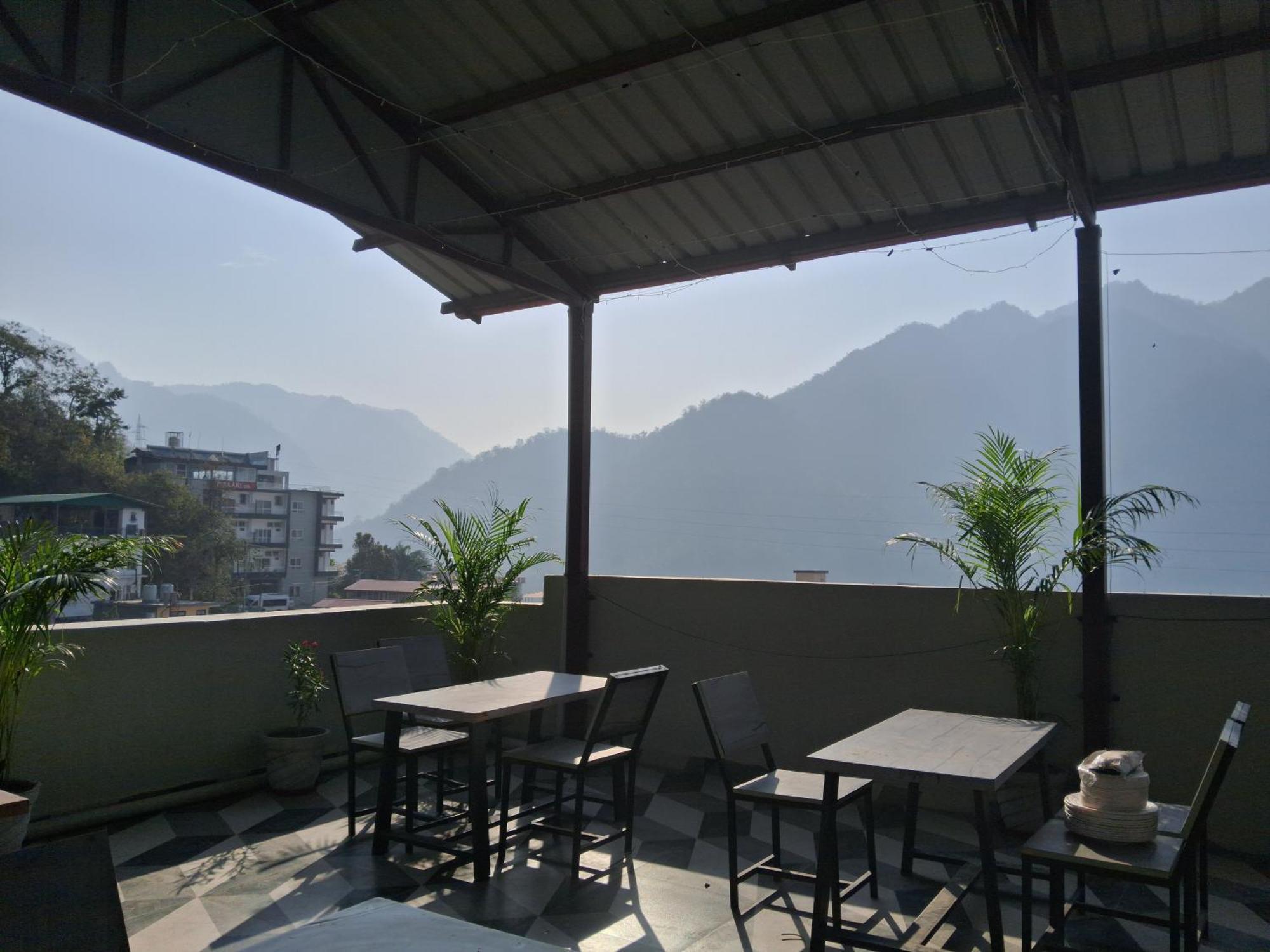 Hotel Hostel Vimal Ganga ริชิเคช ภายนอก รูปภาพ