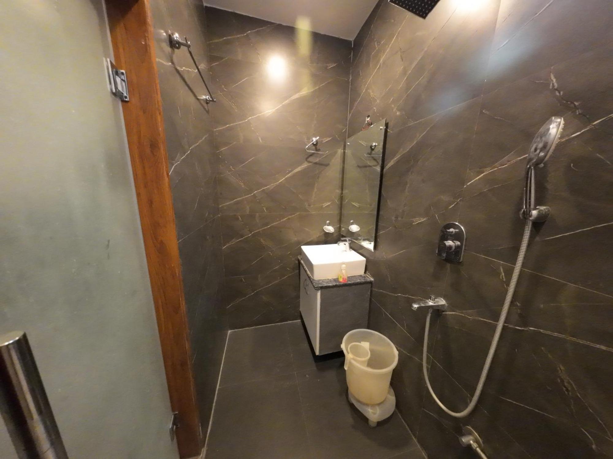 Hotel Hostel Vimal Ganga ริชิเคช ภายนอก รูปภาพ