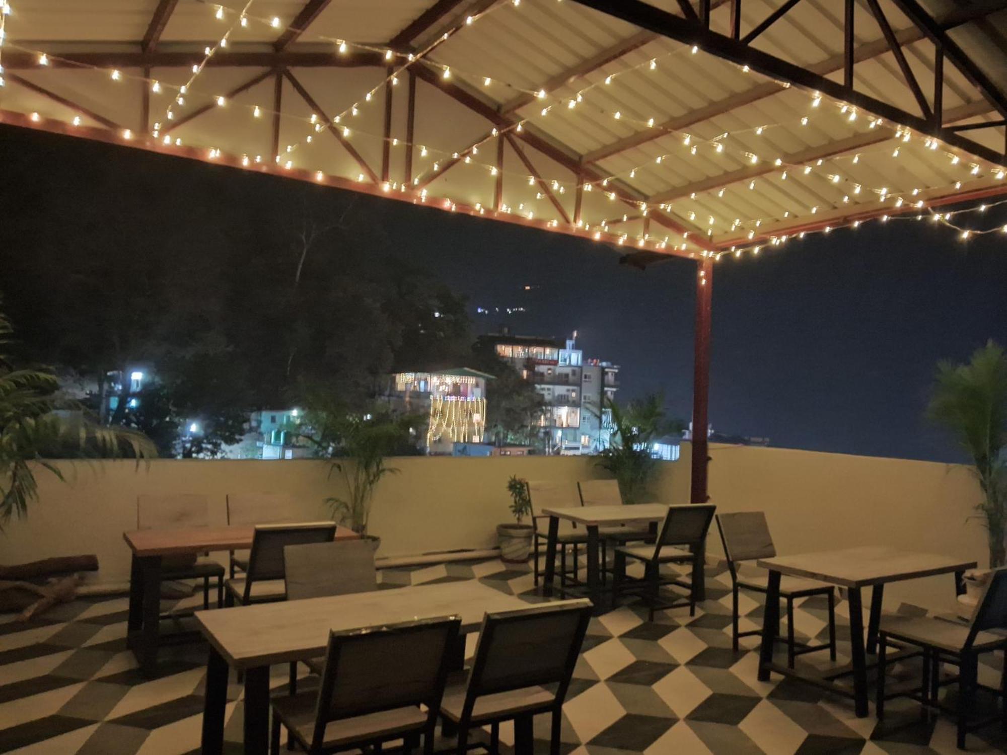 Hotel Hostel Vimal Ganga ริชิเคช ภายนอก รูปภาพ
